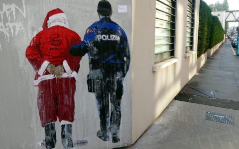 TvBoy, rimosso il murale di Babbo Natale