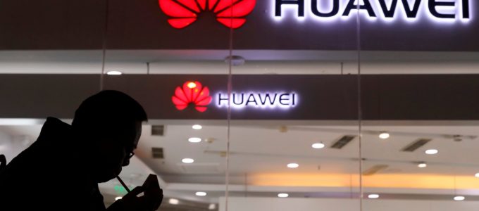 Huawei accelera sul proprio sistema operativo, lancio previsto in autunno