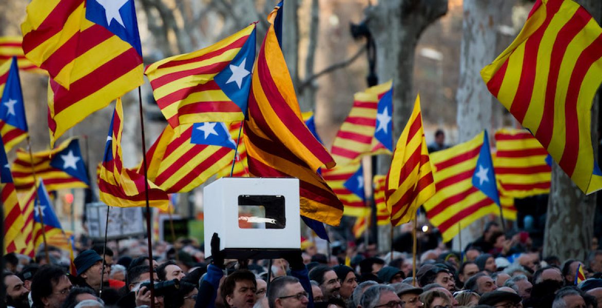 Spagna, inizia il processo agli indipendentisti catalani - MasterX