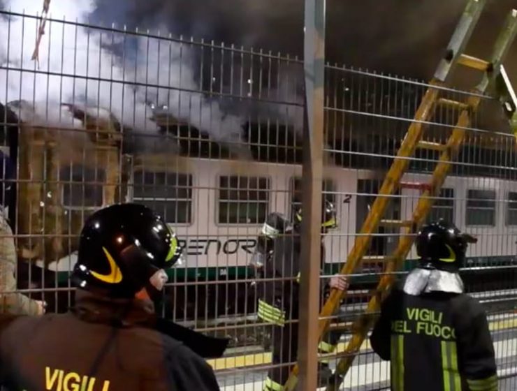 Milano, incendio nella stazione Greco Pirelli