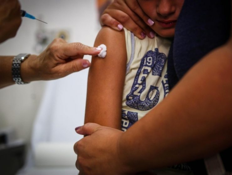 Sassari, i carabinieri fanno vaccinare la figlia di una no vax - MasterX