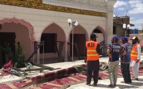 Pakistan, 3 morti in un'esplosione nella moschea di Quetta - MasterX
