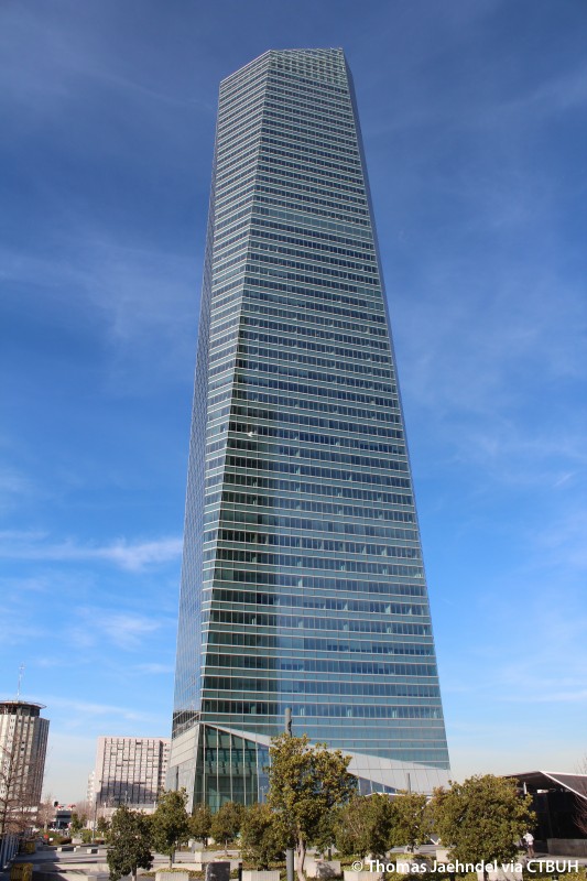 Crystal tower. Стеклянная башня Мадрид. Стеклянная башня Сезар Пелли. Torre de Cristal (башня “Кристалл”). Небоскреб Сезара Пелла.