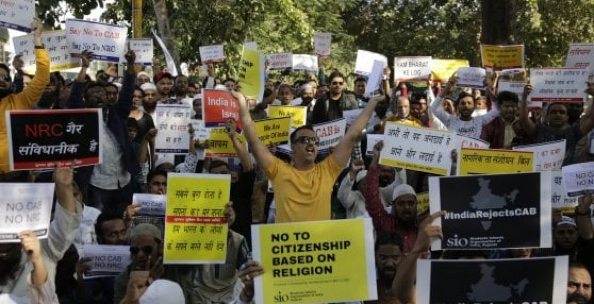 India, scontri dopo l'approvazione della legge sulla cittadinanza
