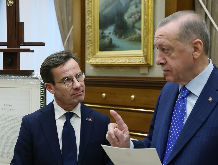 Il Presidente turco Recep Tayyip Erdogan insieme al Presidente svedese Ulf Kristersson