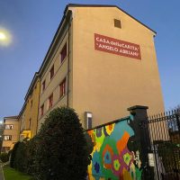 Alt Una sede della Casa della Carità a Milano