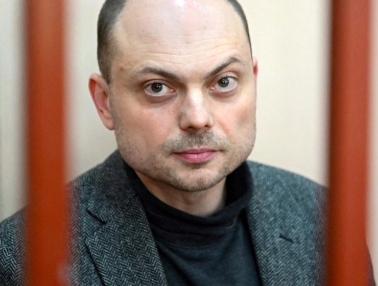 Alt Il dissidente Vladimir Kara-Murza in cella
