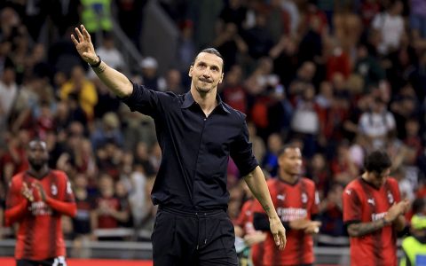 Zlatan Ibrahimovic dà l'addio al calcio giocato