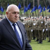 Il ministro della Difesa Guido Crosetto è da tempo impegnato nella riforma delle Forze Armate, partendo dall'ascolto delle necessità dei vertici militari.