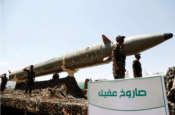 Un missile balistico in dotazione agli Houthi.