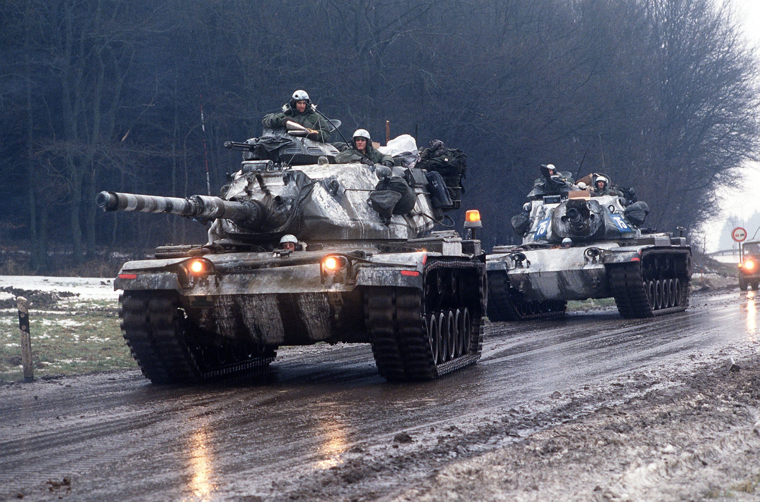 Carri armati americani durante l'esercitazione Able Archer 1983. Le innovazioni Nato portarono il mondo sull'orlo della guerra nucleare.