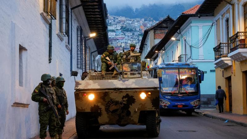 Il governo ecuadoriano ha schierato l'esercito per combattere una vera e propria guerra interna contro i narcotrafficanti.