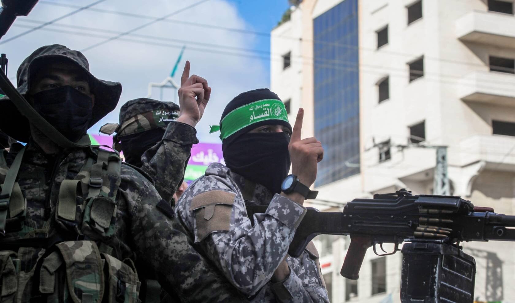 Alcuni miliziani di Hamas, il più importante gruppo armato islamista attivo attualmente nell'area mediorientale.