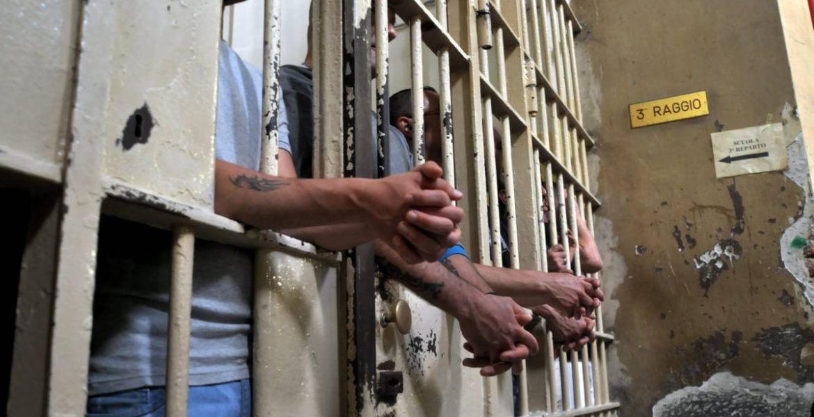 Detenuti in un carcere