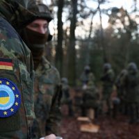 Militari tedeschi dell'iniziativa EUMAM "Ucraina", la missione europea di addestramento dei militari di Kiev.