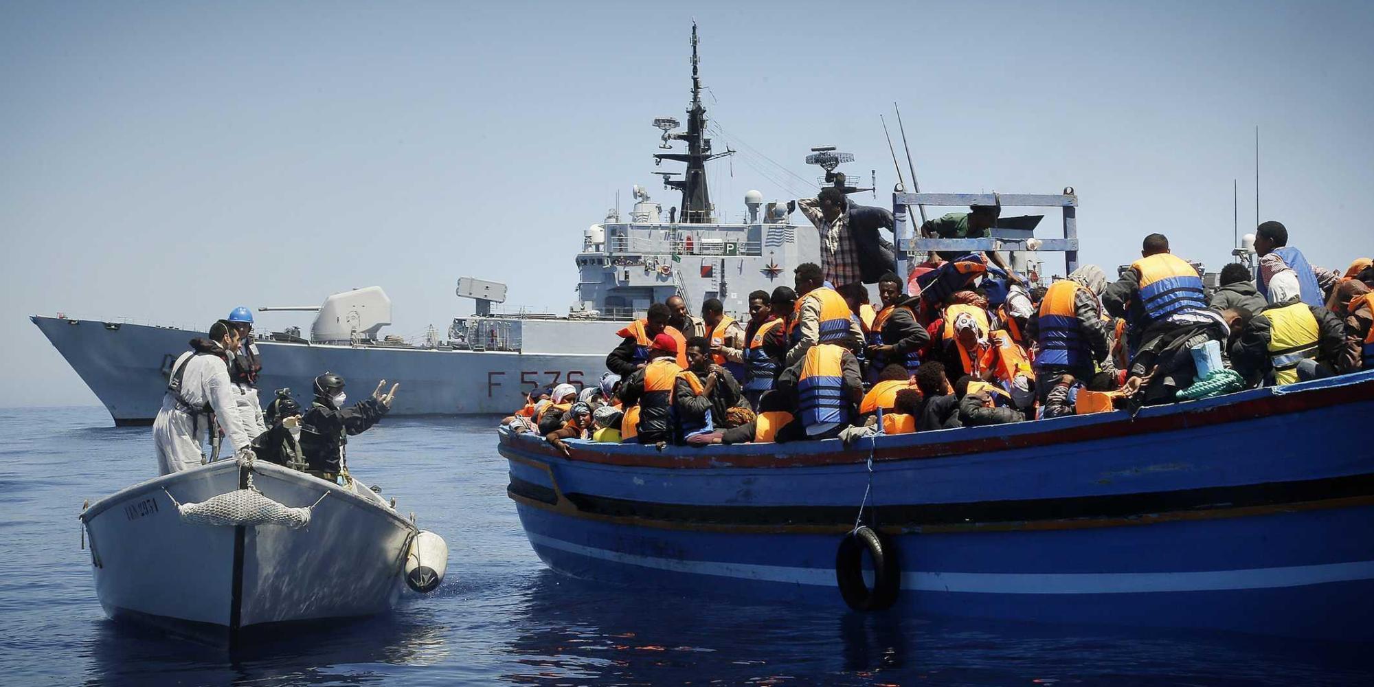 Uno degli obiettivi di "Mediterraneo Sicuro" è da sempre il contrasto al traffico di esseri umani e il salvataggio, quando necessario, dei migranti in difficoltà.