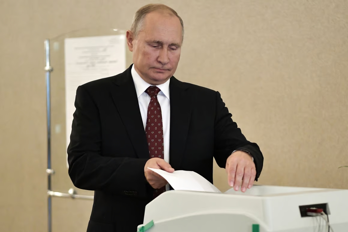 Dal 15 al 17 marzo 2024 la Russia tornerà alle urne per eleggere il prossimo presidente. Non ci si attendono sorprese: sarà Putin a vincere. La morte di Navalny, se provocata, potrebbe essere un avvertimento alle opposizioni.