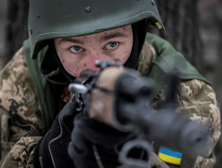 L'Europa lascia sola l'ucraina e punta sull'autodifesa.