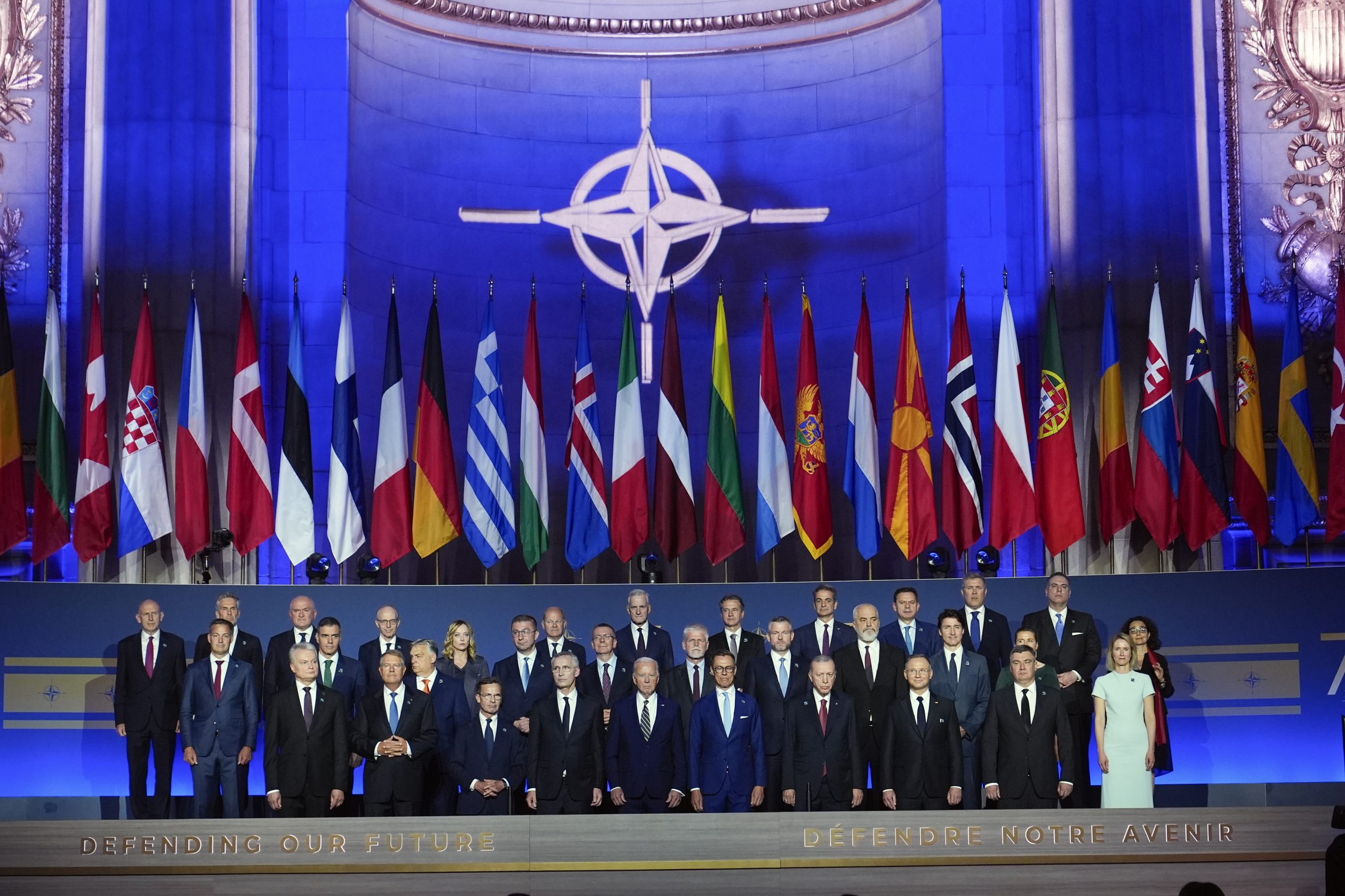 La foto di gruppo dei capi di Stato e governo durante il vertice NATO di Washington di luglio 2024.