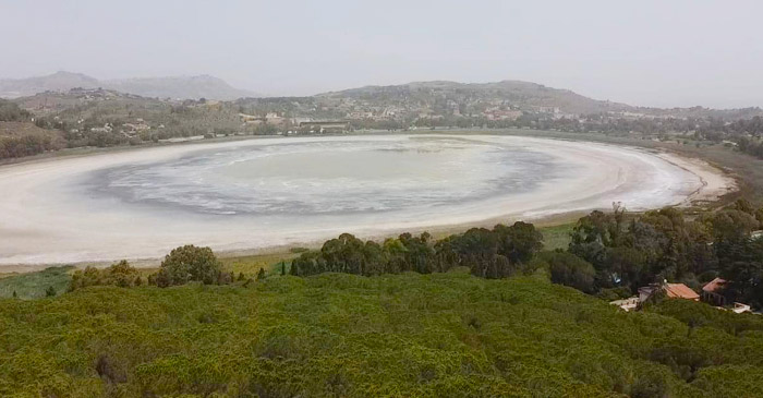 Il Lago di Pergusa prosciugato