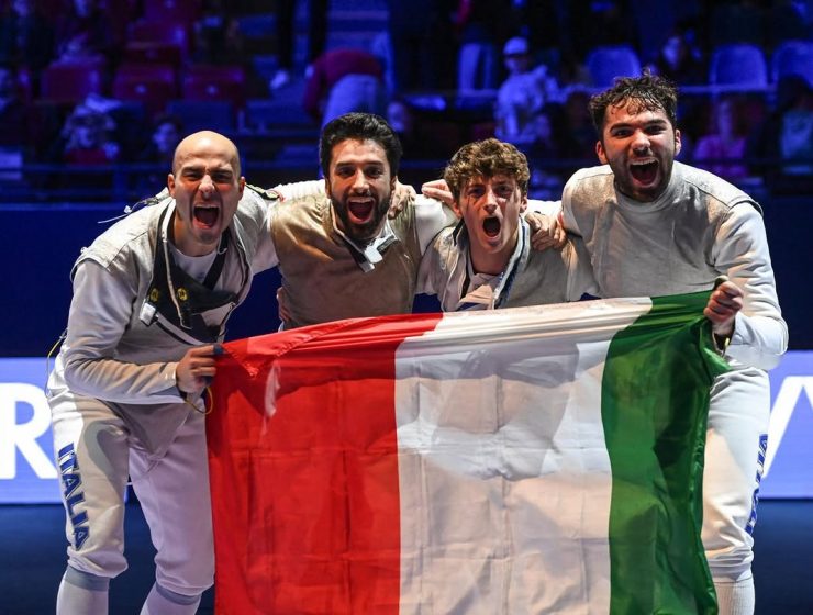 La squadra di fioretto maschile trionfante in Coppa del mondo a Parigi