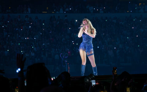 Taylor Swift durante un concerto ad Arlington (Foto: Ronald Woan).