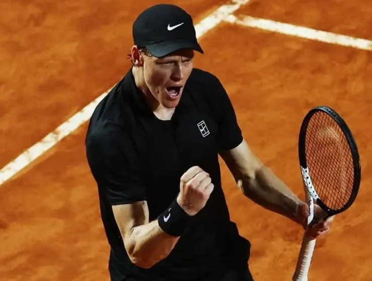 Jannik Sinner ha battuto Casper Ruud 6-0, 6-1 agli Internazionali d'Italia a Roma