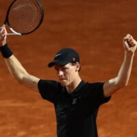 Jannik Sinner vince contro Tommy Paul agli Internazionali d'Italia