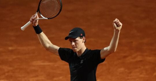 Jannik Sinner vince contro Tommy Paul agli Internazionali d'Italia