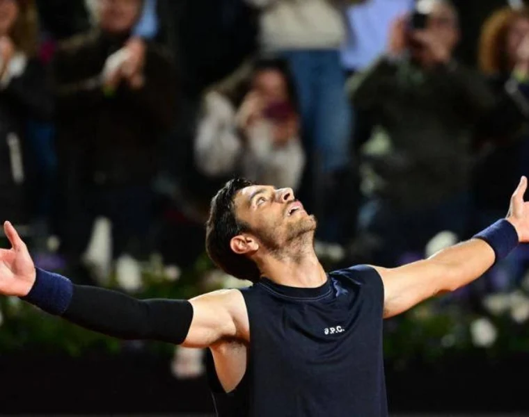 Lorenzo Musetti batte Sasha Zverev agli Internazionali d'Italia e conquista la semifinale