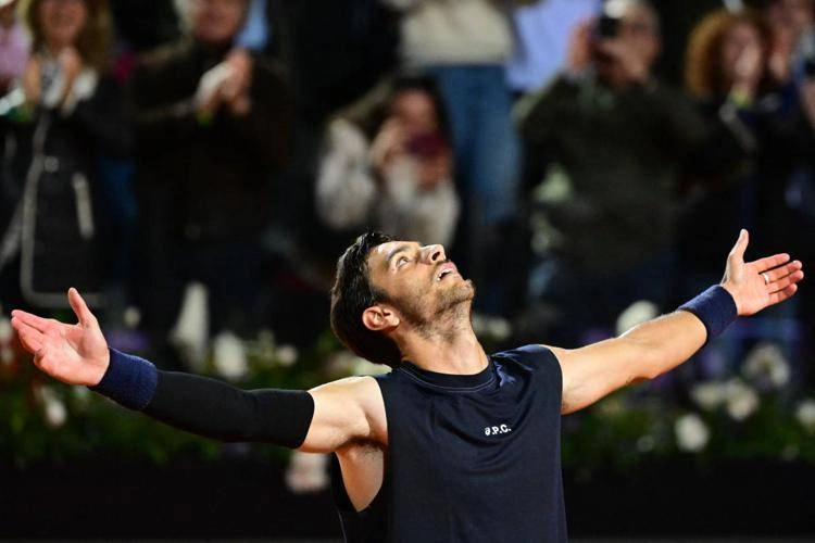 Lorenzo Musetti batte Sasha Zverev agli Internazionali d'Italia e conquista la semifinale