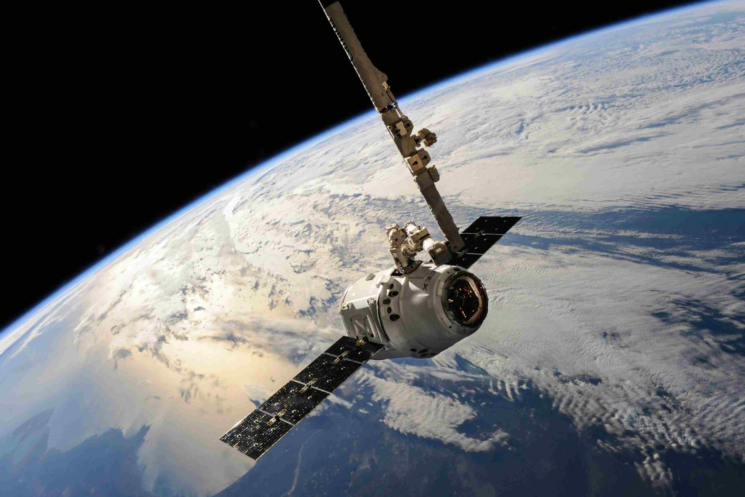 L’aumento dei satelliti nello Spazio aggrava il rischio di detriti spaziali