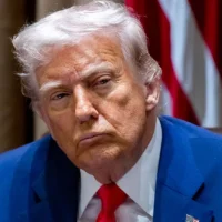 Donald Trump ha annunciato la proroga fino al 9 luglio del termine per l’Ue prima che vengano applicati dazi del cinquanta per cento