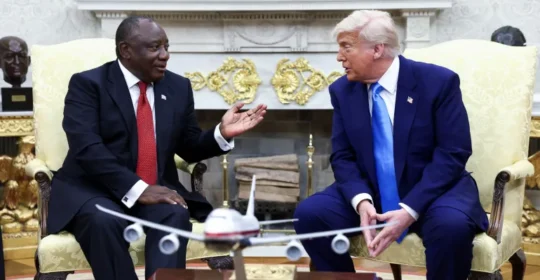 Trump accusa il presidente del Sudafrica di genocidio bianco