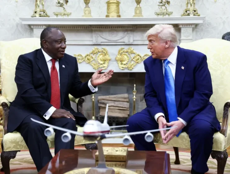 Trump accusa il presidente del Sudafrica di genocidio bianco