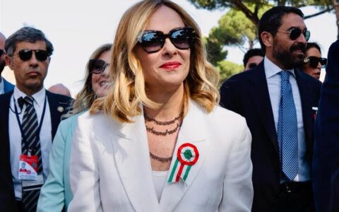 Giorgia Meloni ha dichiarato che andrà al seggio dei referendum dell’8 e del 9 giugno, ma non ritirerà la scheda per votar