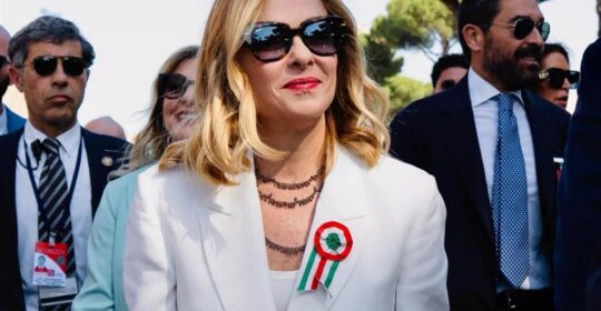 Giorgia Meloni ha dichiarato che andrà al seggio dei referendum dell’8 e del 9 giugno, ma non ritirerà la scheda per votar