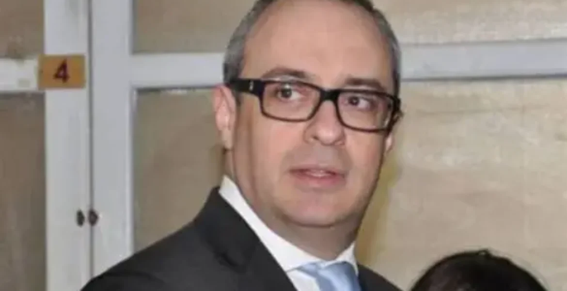 l'assessore che aveva sparato e ucciso un clochard