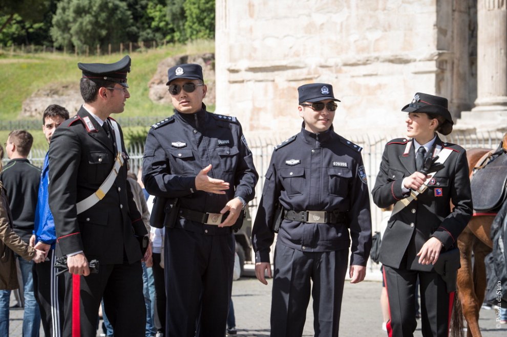 Forze dell'ordine italiane e cinesi in pattugliamenti congiunti