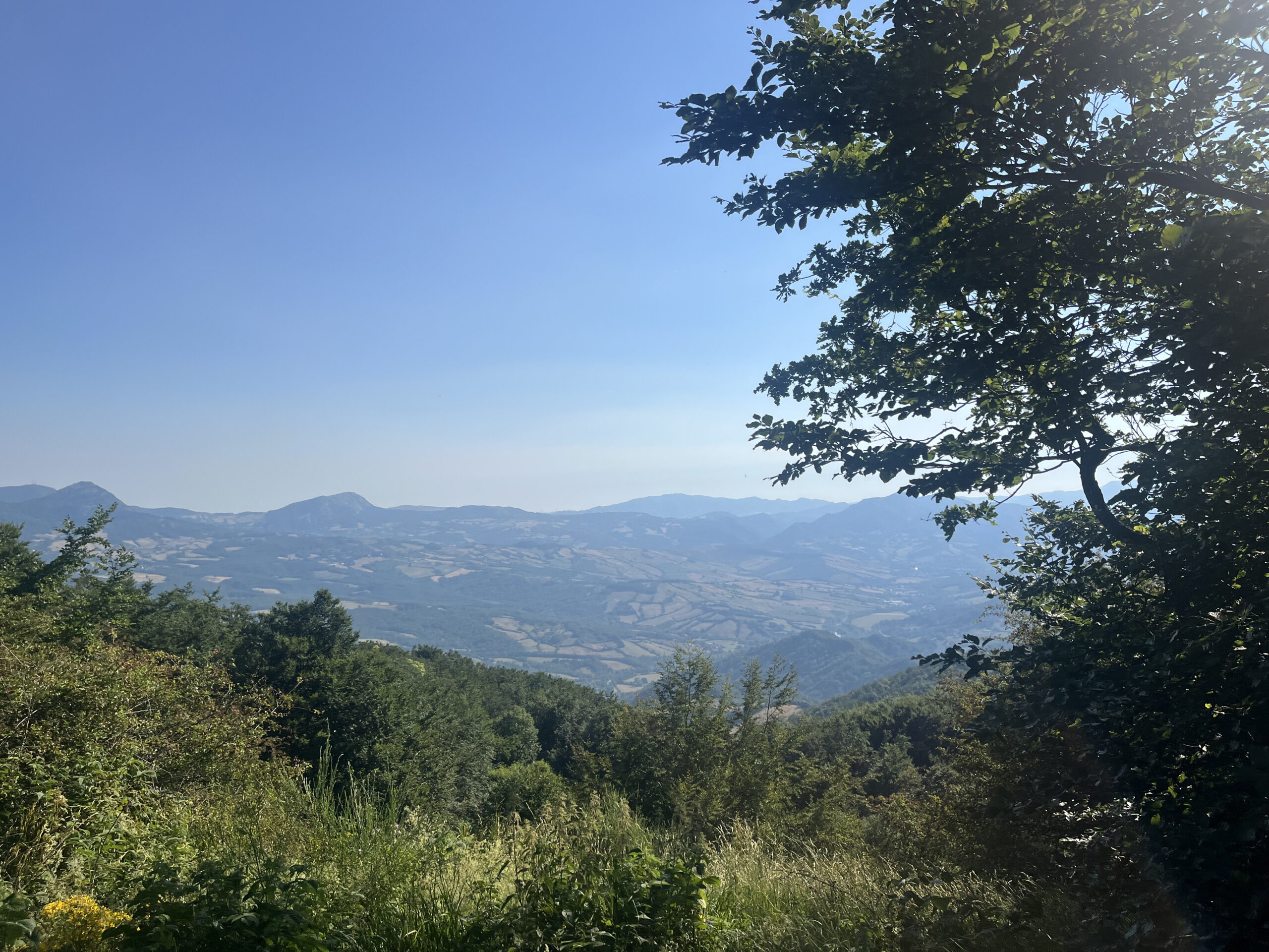 La vista sulle colline toscane, verso il Passo della Futa