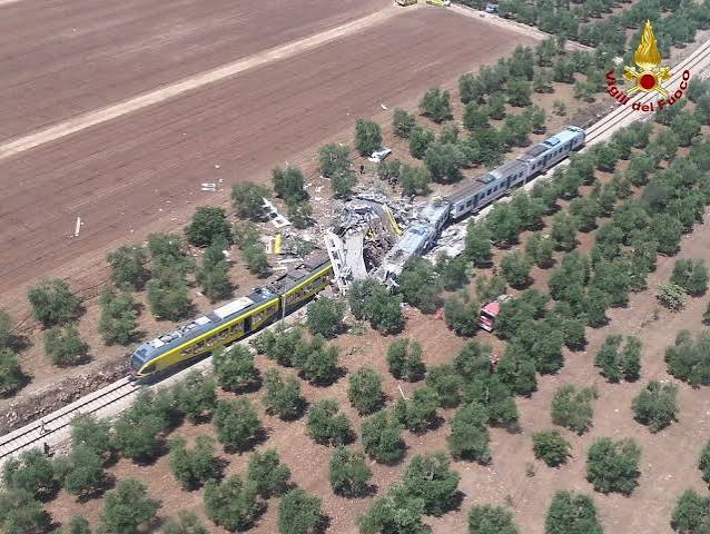 Strage dei treni in Puglia: le immagini dall'alto dopo lo scontro