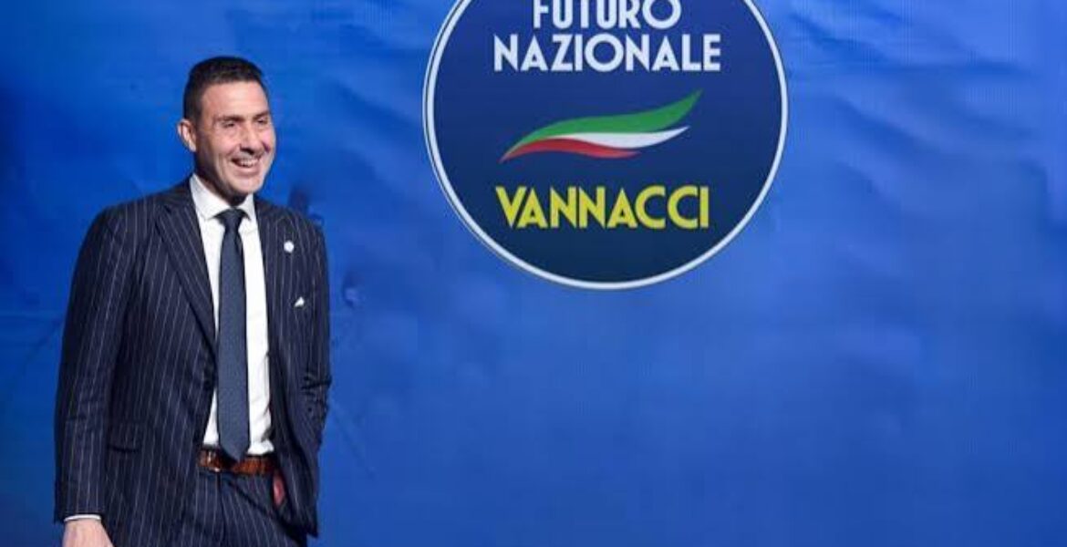 Roberto Vannacci, fondatore di Futuro Nazionale, al centro delle polemiche per le sue parole sul femminicidio